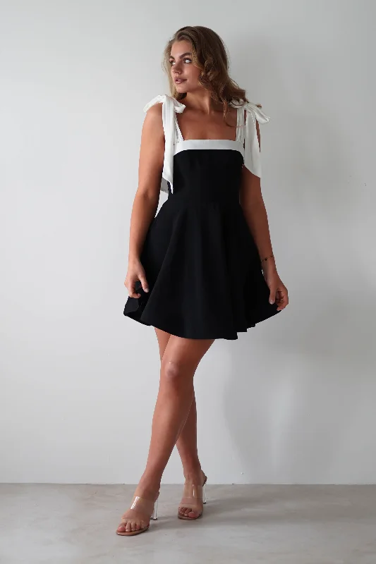 Madison Mini Dress | Monochrome