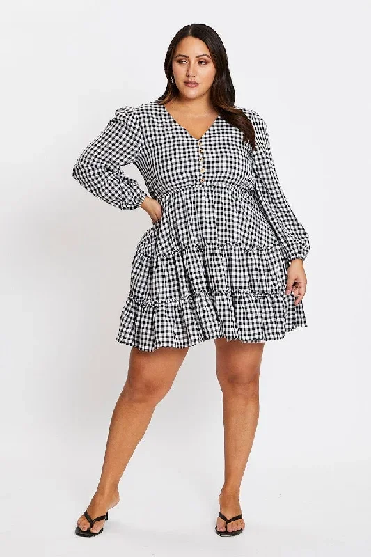 check-gingham-tiered-dress-cdd2105a-47lb-1