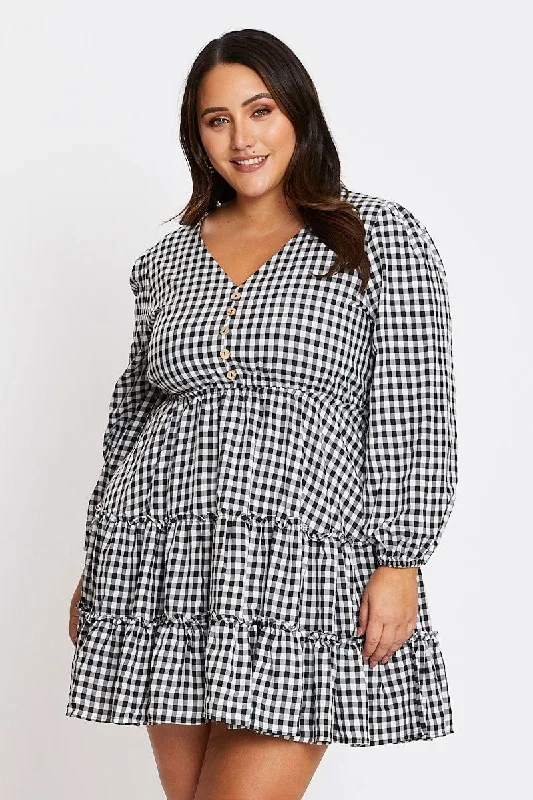 check-gingham-tiered-dress-cdd2105a-47lb-1