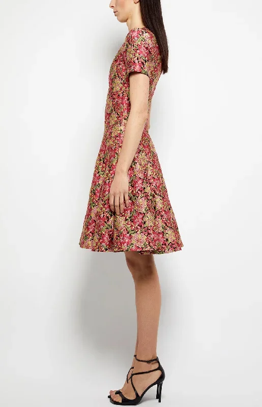 short-slv-fit-flare-dress