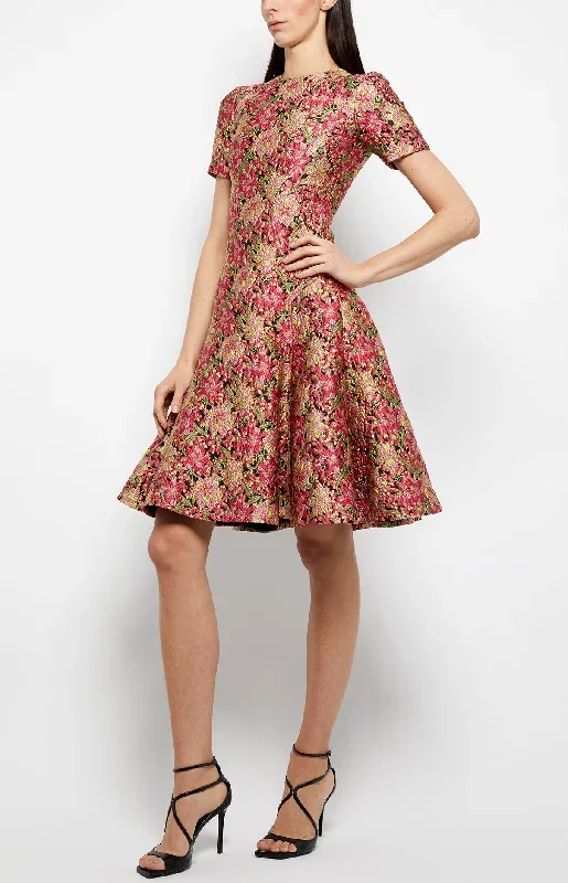 short-slv-fit-flare-dress